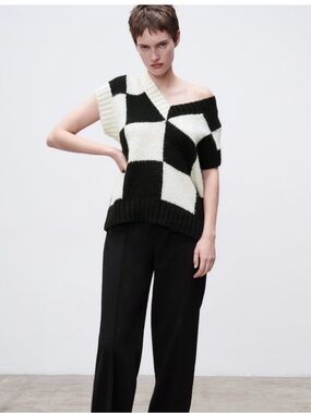 Zara Black and White Checkerboard V-Neck Sweater Vest